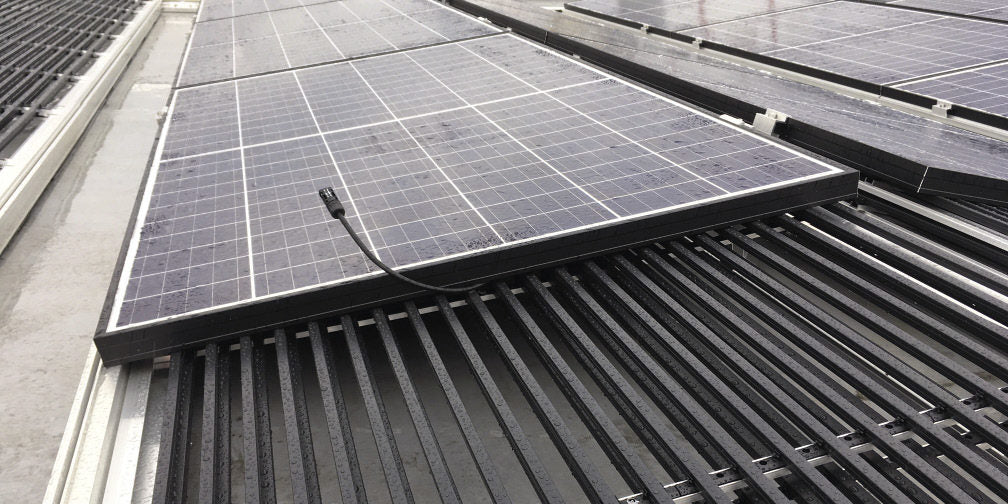 pv magazine highlight top innovation: Vom Flachdach zum „Kraftdach“