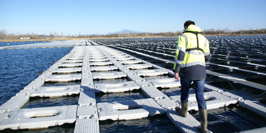 Akuo äußert sich zum Brand in seinem schwimmenden 17-Megawatt-Photovoltaik-Kraftwerk in Frankreich