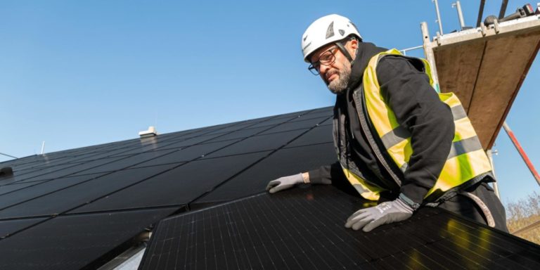 Aiwanger erneuert Forderung nach bundesweiter Photovoltaik-Speicherförderung
