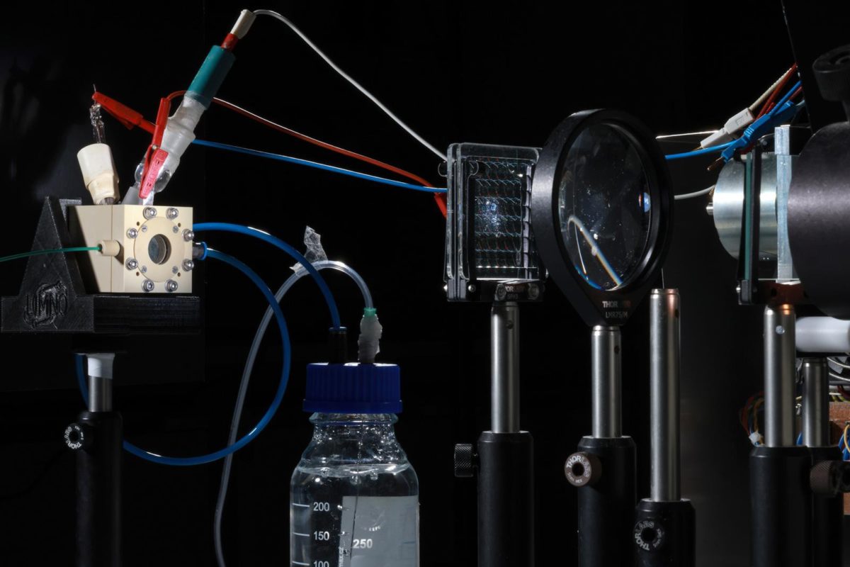 Solar-powered artificial leaf to produce hydrogen from air