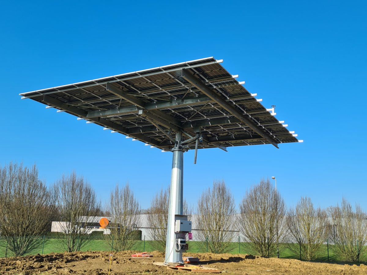 La coopérative maraîchère Solarenn équipe son site de production de trackers OKwind