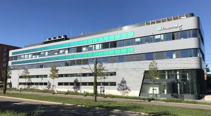 Megasol Energie Collaborates with Fraunhofer to Launch Efficient Colored Solar Panels with MorphoColor Technology