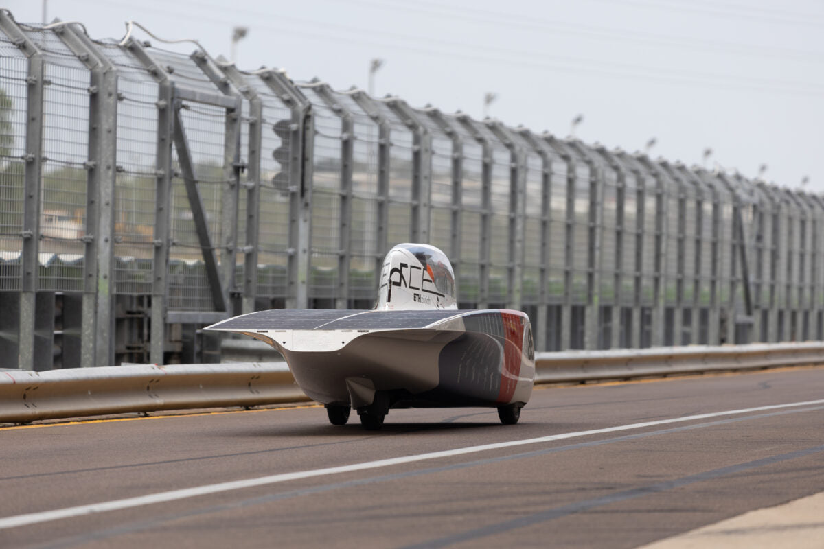 Swiss students crossing Australian outback in solar car