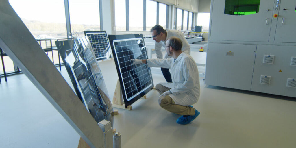 Imec integriert Silizium-Heterojunction-Solarzellen auf gewölbten Oberflächen