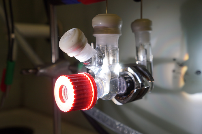 Researchers develop solar-powered waste-to-fuel system