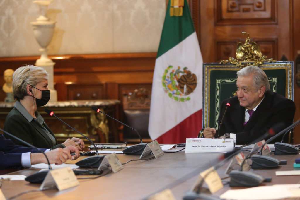 Se le explicó a la Sra. Jennifer Granholm, lo de la Reforma Eléctrica. El gobierno de Estados Unidos ha sido muy respetuoso