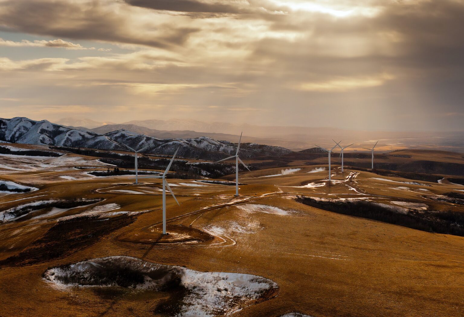 FRV entra en Chile con su primer proyecto híbrido eólico y solar