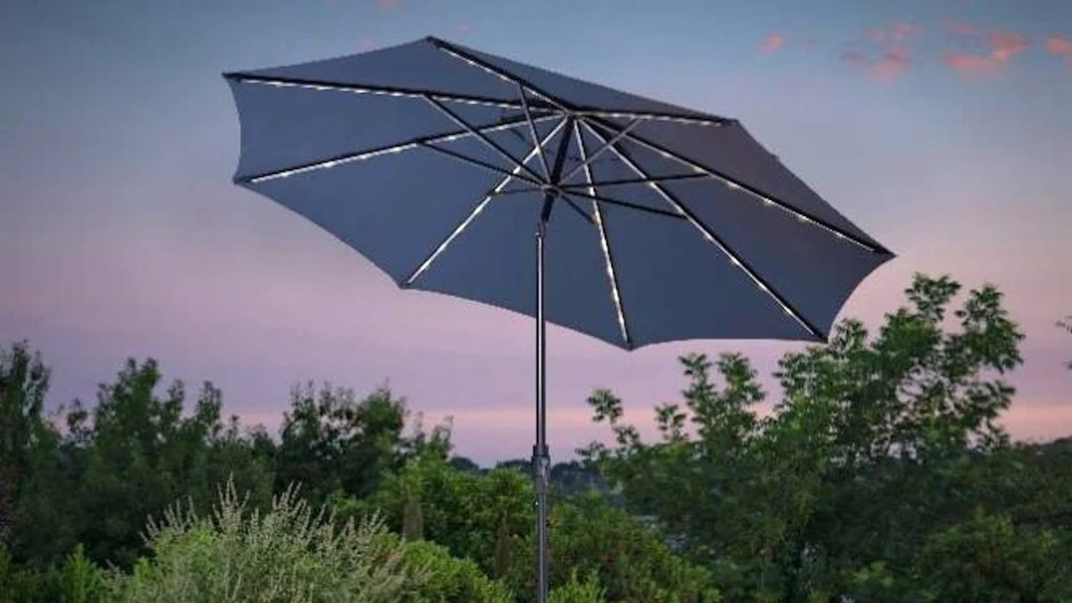 Lithium-ion fire fears spark recall of 433,000 solar LED umbrellas in US, Canada