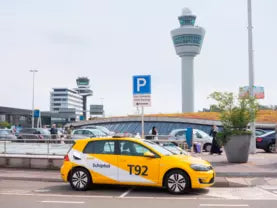 Ten thousand new charging stations for Dutch airports