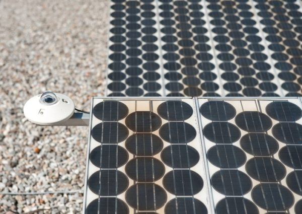La central fotovoltaica conectada a la red más antigua de Europa lleva 40 años suministrando electricidad