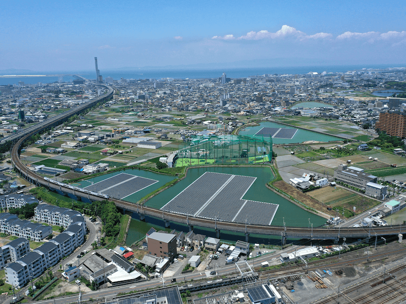 泉佐野電力、水上太陽光のオフサイトPPAで三井住友建設と25年間の買取契約