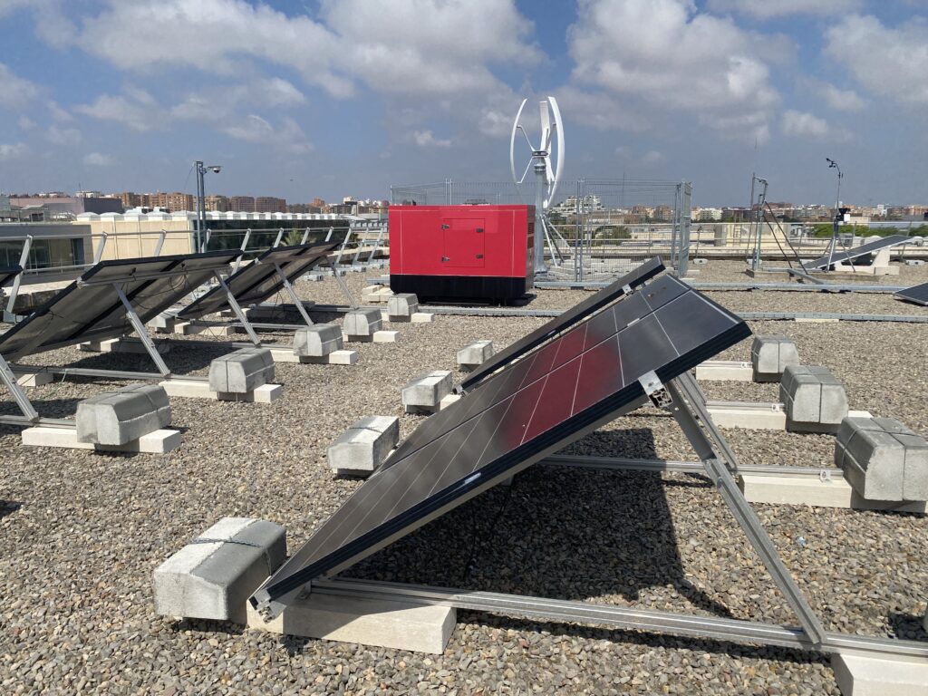 Upv Solar La UPV desarrolla un proyecto que combina 4 energías renovables para c