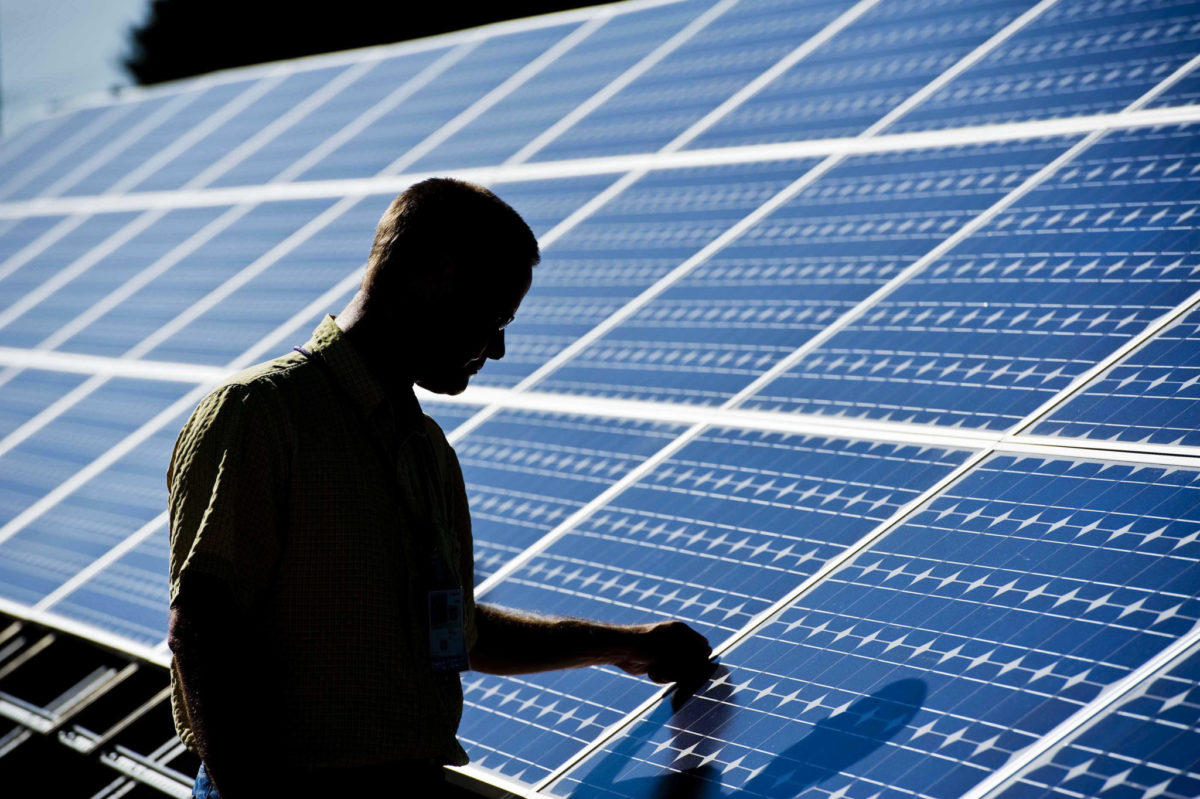 Most new solar panels retain 80% production after 30 years