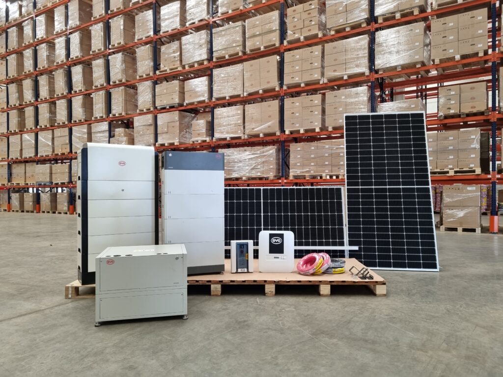 BYD consolida distribuição de kits fotovoltaicos e aposta na tropicalização de inversores