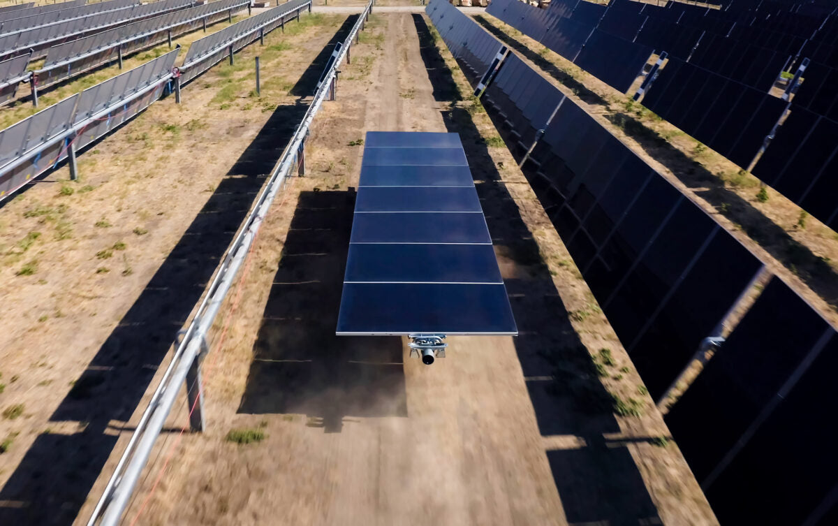 Utility-scale solar installation goes automated