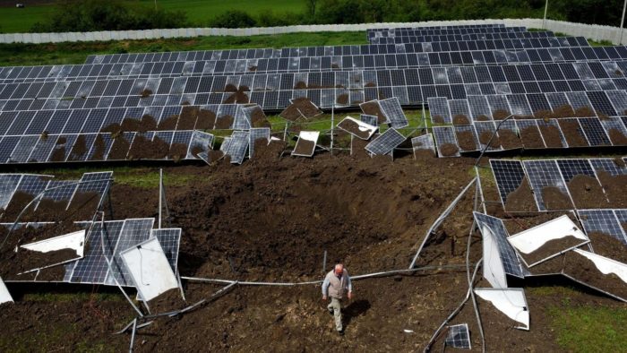 Ukrainisches Photovoltaik-Kraftwerk nach Raketenangriff teilweise wieder in Betrieb