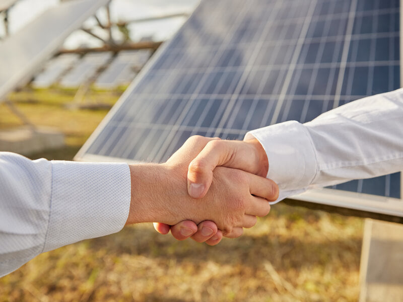 丸紅、自社保有のFIT太陽光発電所を取引できるプラットフォーム「SOLACLE」開始