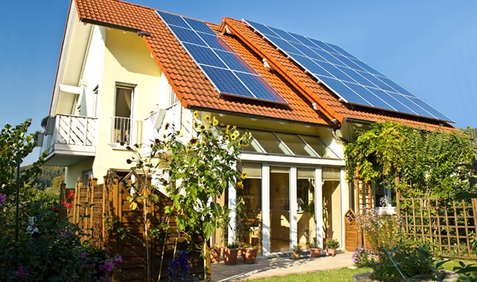 Homeowner’s Guide to Going Solar-1/3