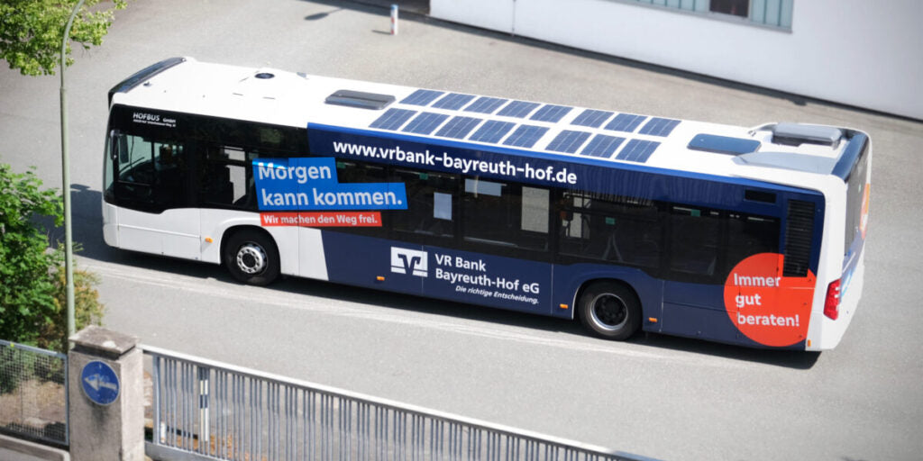 Sono Motors rüstet ersten Bus mit seiner Photovoltaik-Nachrüstlösung aus